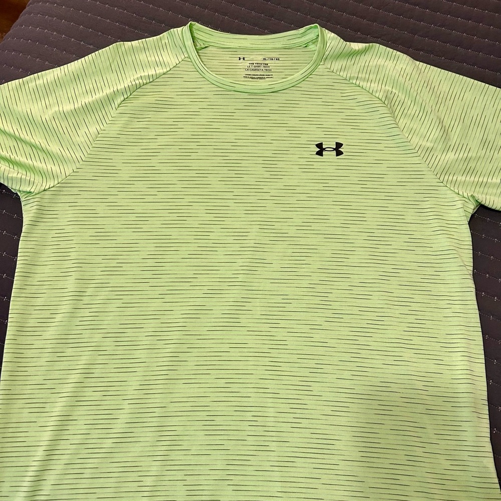 Men’s Under Armour XL Tech t-shirt / Light green/ Loose fit